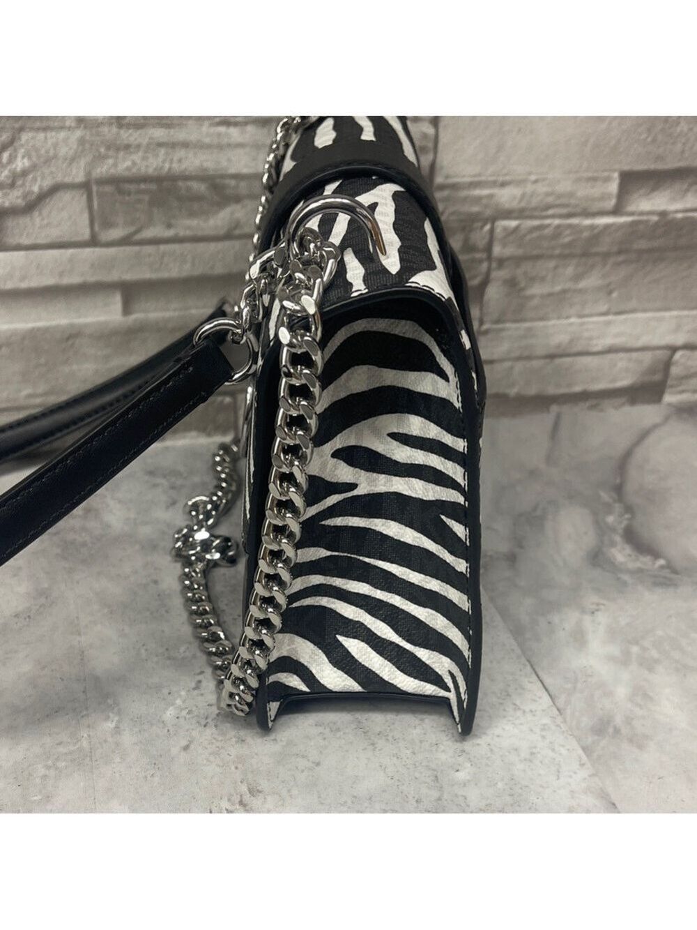 Michael Kors Greenwich Zebra Stripe Crossbody Bag & Matching Wallet Black White - Picture 6 of 11